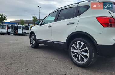 Внедорожник / Кроссовер Nissan Qashqai 2010 в 
