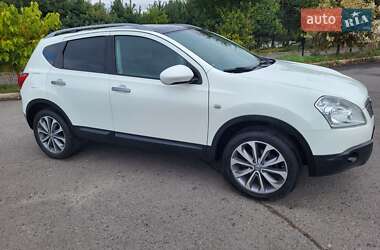 Внедорожник / Кроссовер Nissan Qashqai 2010 в 