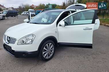 Внедорожник / Кроссовер Nissan Qashqai 2010 в 