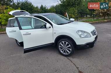 Внедорожник / Кроссовер Nissan Qashqai 2010 в 