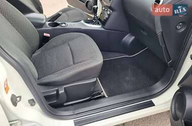 Внедорожник / Кроссовер Nissan Qashqai 2010 в 