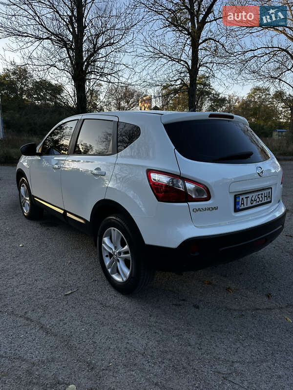 Внедорожник / Кроссовер Nissan Qashqai 2010 в Кицмани фото 15 Внедорожник / Кроссовер Nissan Qashqai 2010 в Кицмани