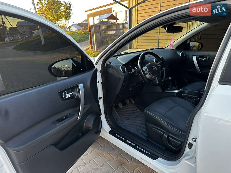 Внедорожник / Кроссовер Nissan Qashqai 2010 в Кицмани фото 36 Внедорожник / Кроссовер Nissan Qashqai 2010 в Кицмани