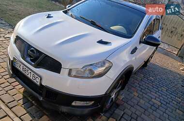 Позашляховик / Кросовер Nissan Qashqai 2011 в  фото 3 Позашляховик / Кросовер Nissan Qashqai 2011 в