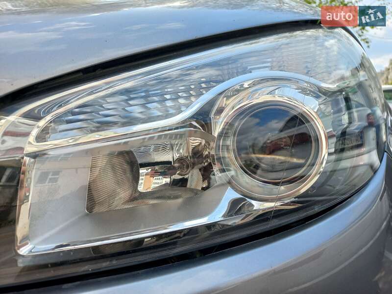 Внедорожник / Кроссовер Nissan Qashqai 2011 в Ямполе