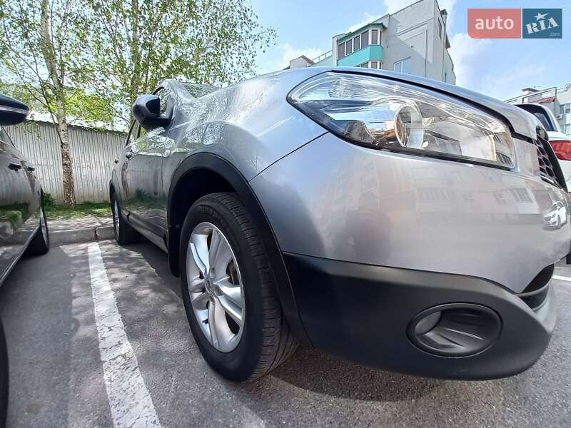 Внедорожник / Кроссовер Nissan Qashqai 2011 в Ямполе