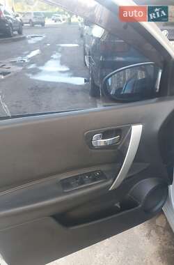 Внедорожник / Кроссовер Nissan Qashqai 2008 в 