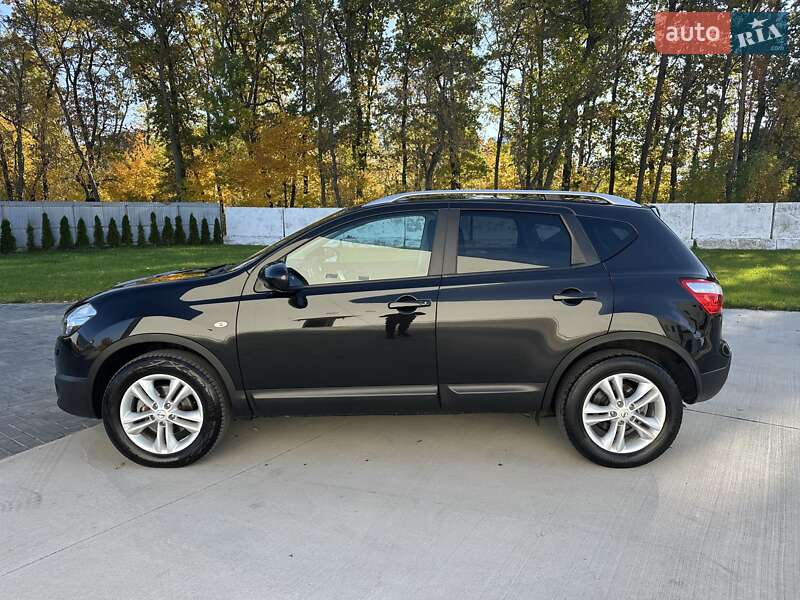 Внедорожник / Кроссовер Nissan Qashqai 2010 в Луцке