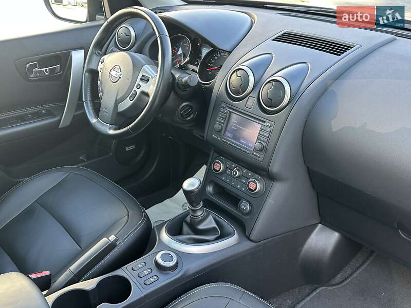 Внедорожник / Кроссовер Nissan Qashqai 2010 в Луцке