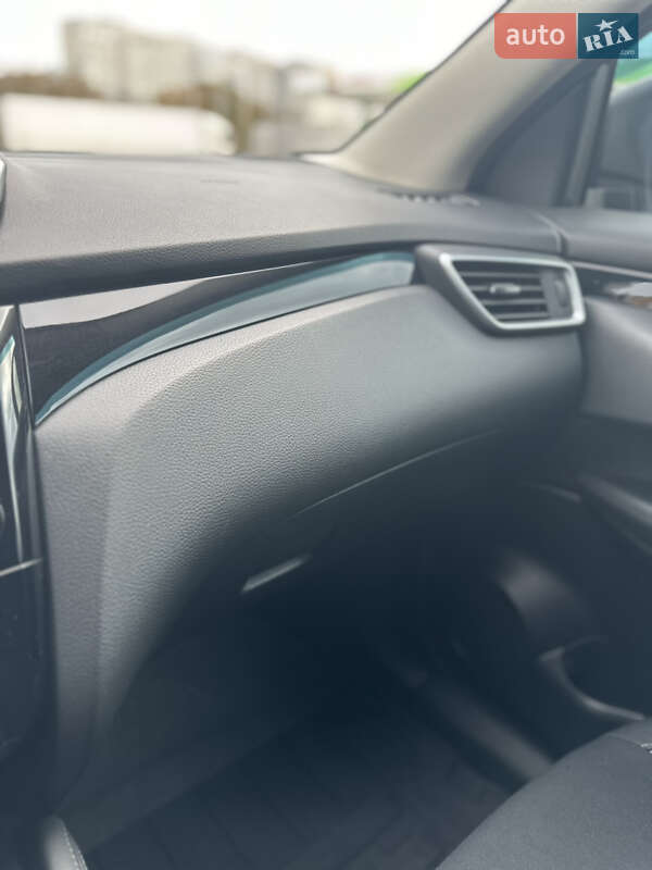 Внедорожник / Кроссовер Nissan Qashqai 2017 в Мировом фото 22 Внедорожник / Кроссовер Nissan Qashqai 2017 в Мировом