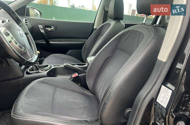 Внедорожник / Кроссовер Nissan Qashqai 2013 в 