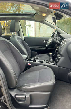Внедорожник / Кроссовер Nissan Qashqai 2013 в 