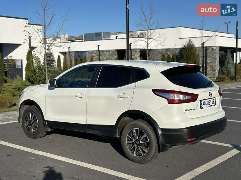 Позашляховик / Кросовер Nissan Qashqai 2015 в Мукачевому фото 6 Позашляховик / Кросовер Nissan Qashqai 2015 в Мукачевому