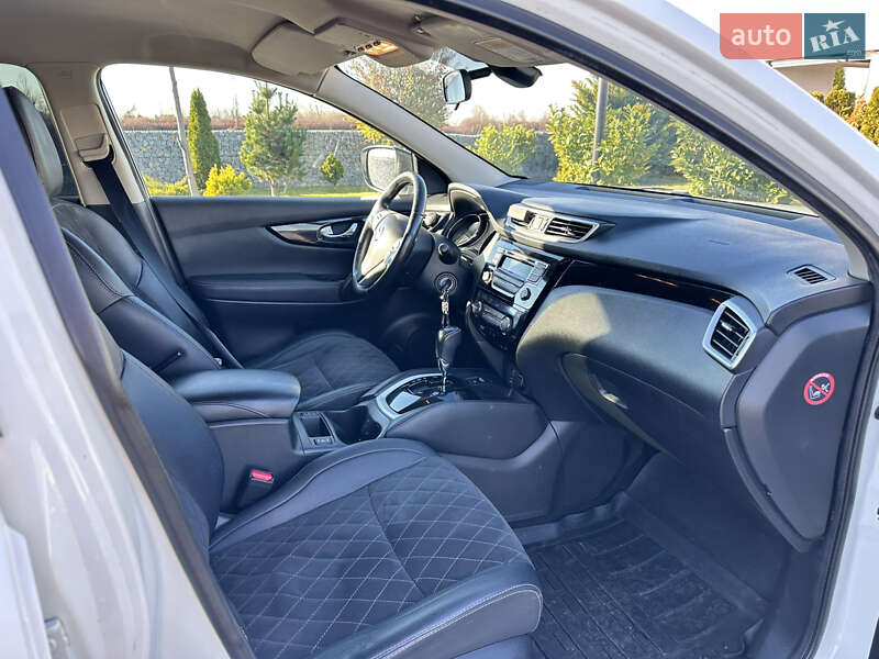 Позашляховик / Кросовер Nissan Qashqai 2015 в Мукачевому фото 9 Позашляховик / Кросовер Nissan Qashqai 2015 в Мукачевому