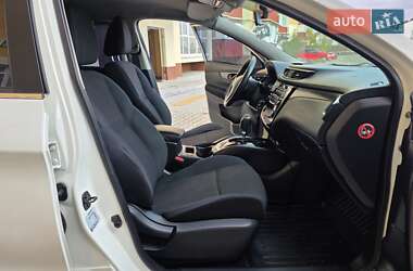 Внедорожник / Кроссовер Nissan Qashqai 2014 в 