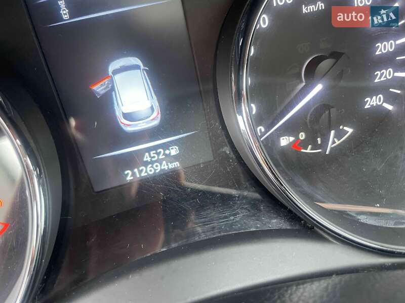Позашляховик / Кросовер Nissan Qashqai 2015 в Луцьку фото 19 Позашляховик / Кросовер Nissan Qashqai 2015 в Луцьку