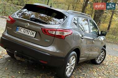 Внедорожник / Кроссовер Nissan Qashqai 2015 в 
