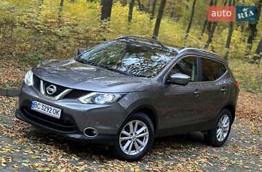 Внедорожник / Кроссовер Nissan Qashqai 2015 в 