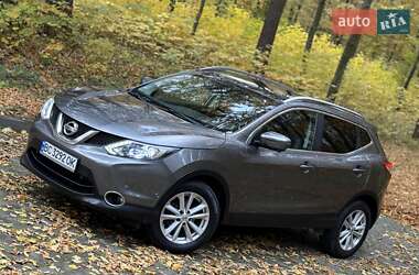 Внедорожник / Кроссовер Nissan Qashqai 2015 в 