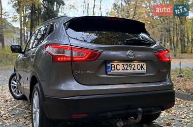 Внедорожник / Кроссовер Nissan Qashqai 2015 в 