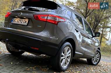 Внедорожник / Кроссовер Nissan Qashqai 2015 в 