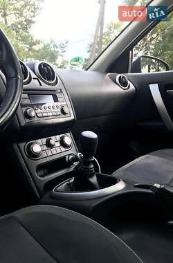 Внедорожник / Кроссовер Nissan Qashqai 2011 в 