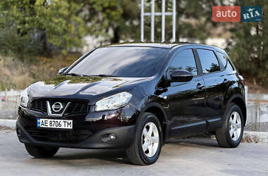 Позашляховик / Кросовер Nissan Qashqai 2012 в  фото 4 Позашляховик / Кросовер Nissan Qashqai 2012 в