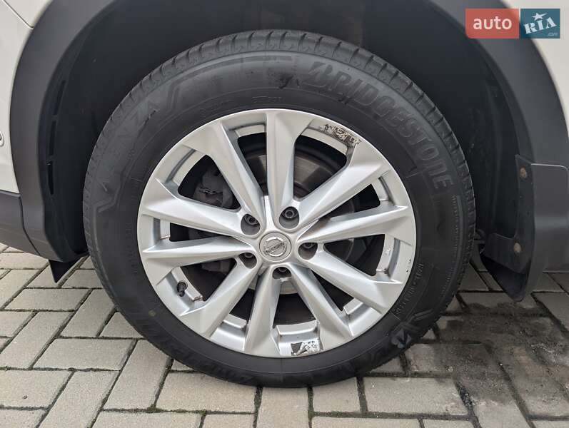 Внедорожник / Кроссовер Nissan Qashqai 2017 в Киеве