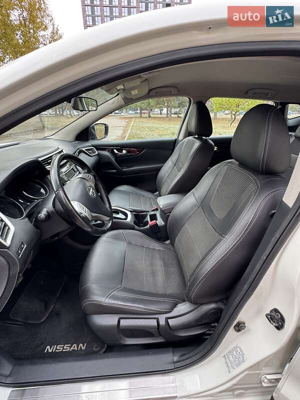 Внедорожник / Кроссовер Nissan Qashqai 2017 в Днепре