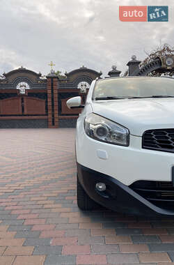 Внедорожник / Кроссовер Nissan Qashqai 2012 в 