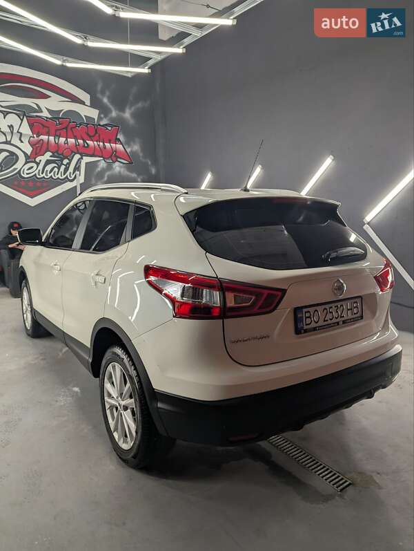 Позашляховик / Кросовер Nissan Qashqai 2015 в Тернополі фото 7 Позашляховик / Кросовер Nissan Qashqai 2015 в Тернополі
