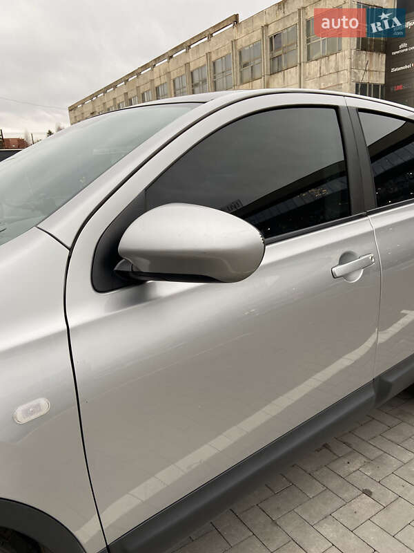Позашляховик / Кросовер Nissan Qashqai 2009 в Івано-Франківську