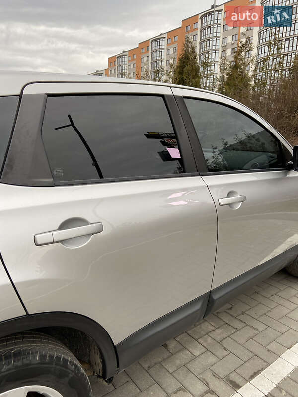 Позашляховик / Кросовер Nissan Qashqai 2009 в Івано-Франківську