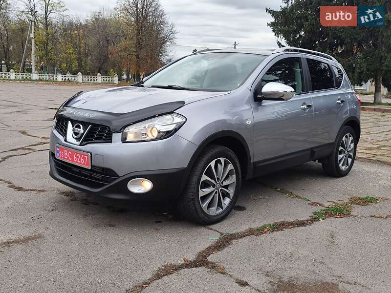 Внедорожник / Кроссовер Nissan Qashqai 2011 в 