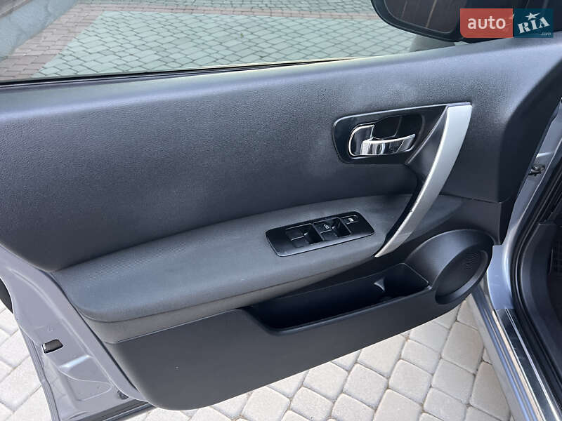 Внедорожник / Кроссовер Nissan Qashqai 2010 в Мукачево