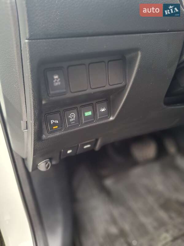 Внедорожник / Кроссовер Nissan Qashqai 2015 в Львове