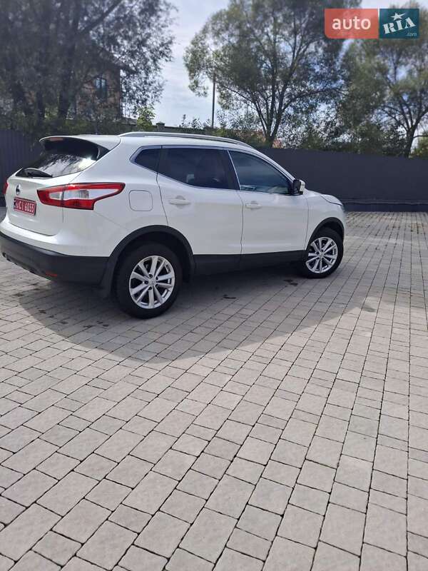 Внедорожник / Кроссовер Nissan Qashqai 2015 в Львове