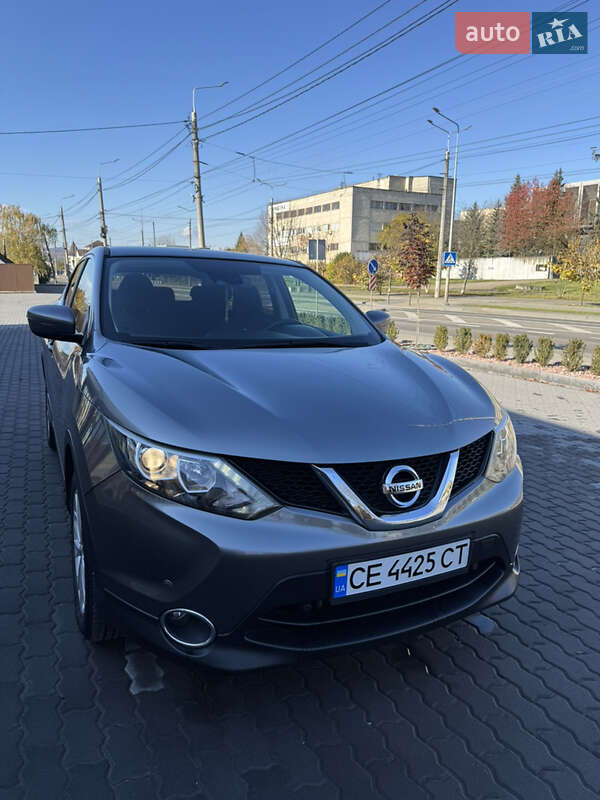 Внедорожник / Кроссовер Nissan Qashqai 2015 в Черновцах