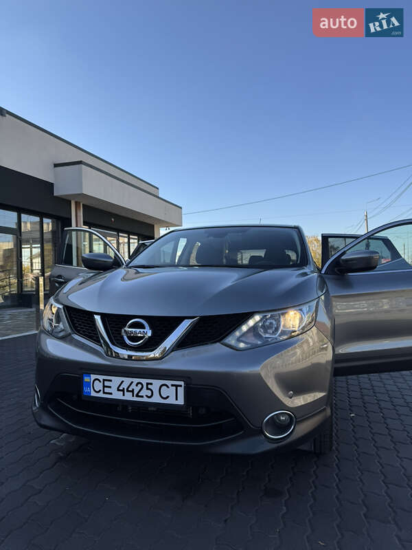 Внедорожник / Кроссовер Nissan Qashqai 2015 в Черновцах