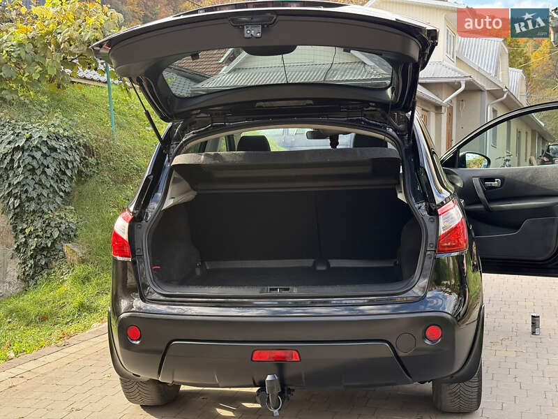 Внедорожник / Кроссовер Nissan Qashqai 2011 в Косове