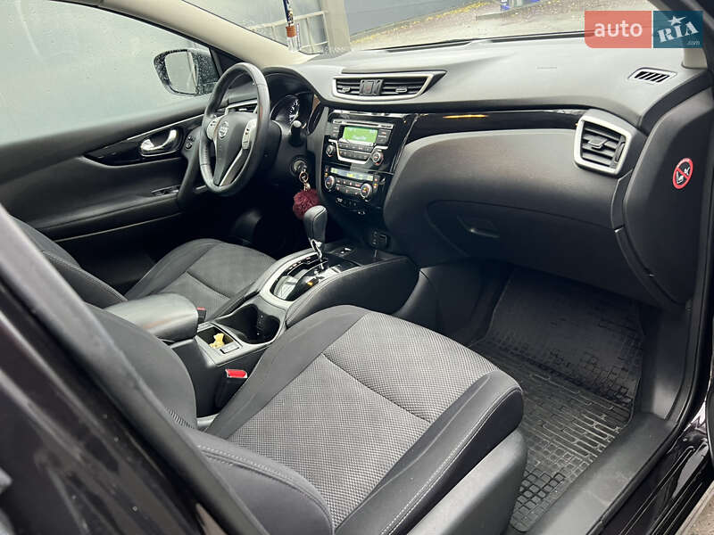 Внедорожник / Кроссовер Nissan Qashqai 2017 в Днепре