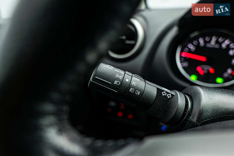 Позашляховик / Кросовер Nissan Qashqai 2012 в Києві фото 14 Позашляховик / Кросовер Nissan Qashqai 2012 в Києві