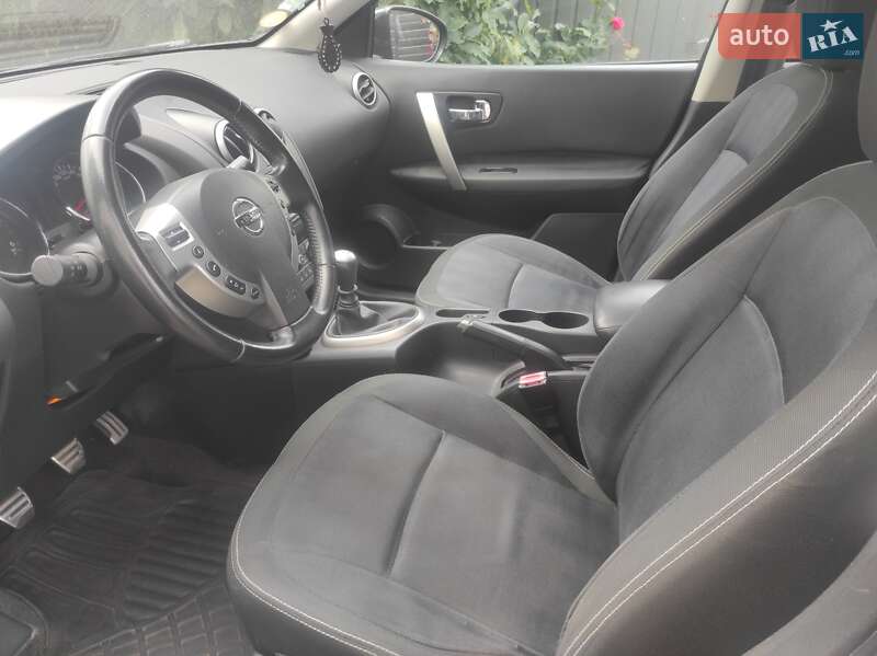 Внедорожник / Кроссовер Nissan Qashqai 2010 в Ровно
