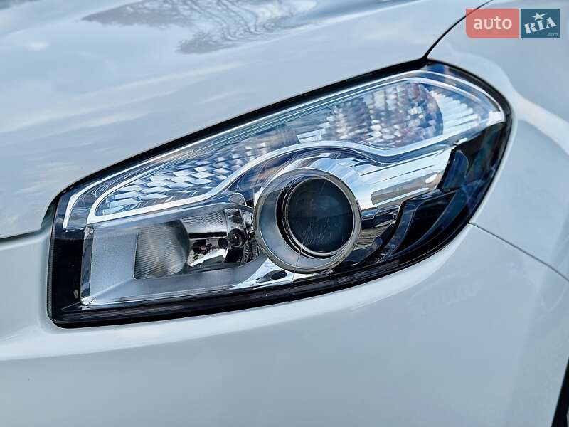 Внедорожник / Кроссовер Nissan Qashqai 2012 в Стрые