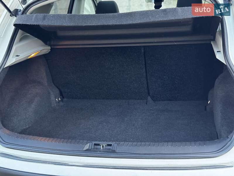 Внедорожник / Кроссовер Nissan Qashqai 2012 в Стрые