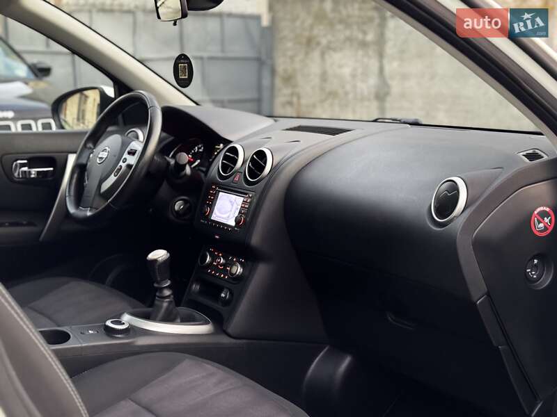 Внедорожник / Кроссовер Nissan Qashqai 2012 в Стрые