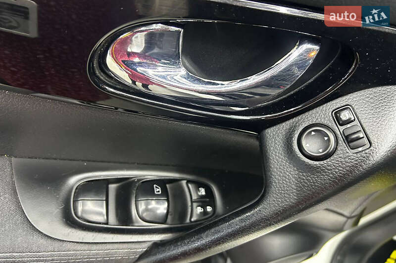 Внедорожник / Кроссовер Nissan Qashqai 2014 в Черновцах фото 7 Внедорожник / Кроссовер Nissan Qashqai 2014 в Черновцах