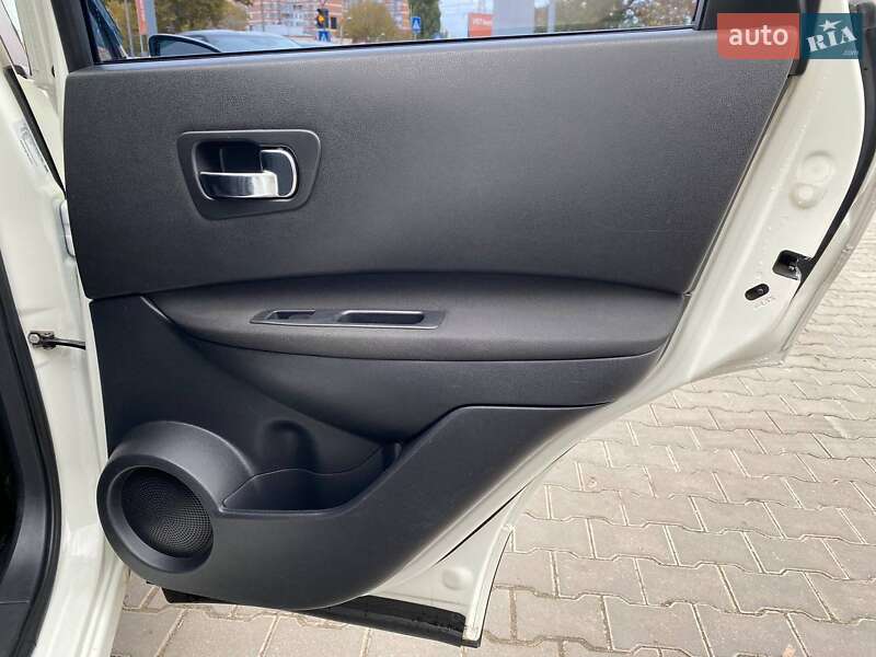 Позашляховик / Кросовер Nissan Qashqai 2011 в Одесі