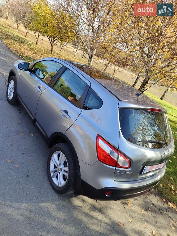 Внедорожник / Кроссовер Nissan Qashqai 2011 в Запорожье
