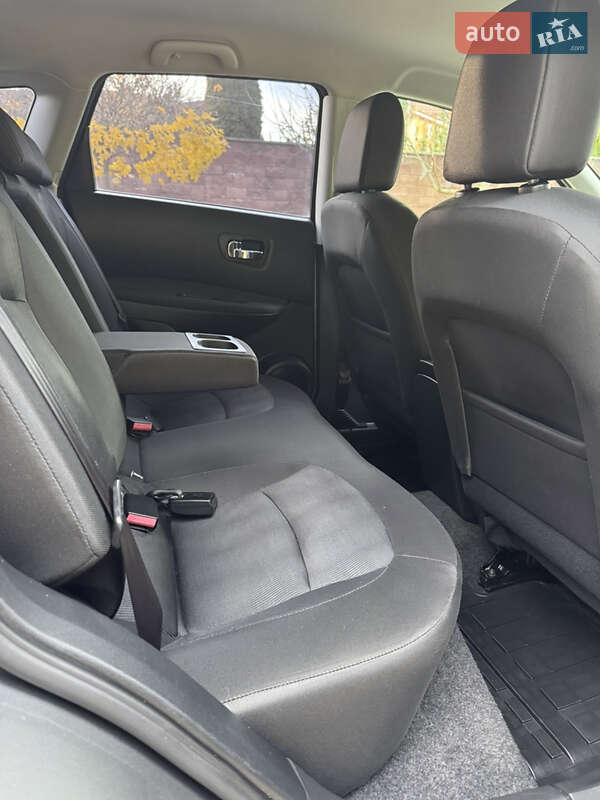 Внедорожник / Кроссовер Nissan Qashqai 2012 в Ровно